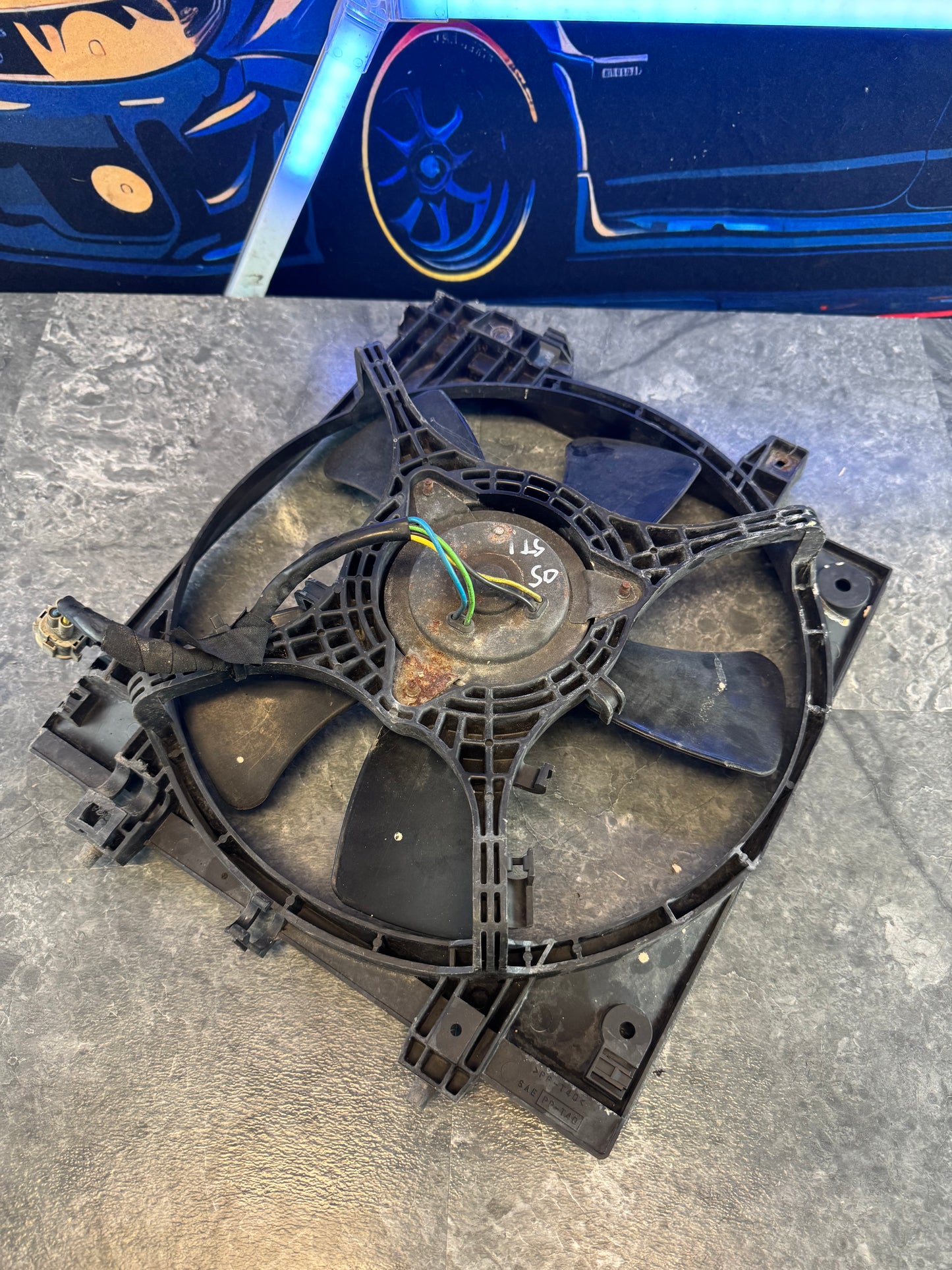 2004-2007 Subaru Impreza WRX STi OEM Left LH Radiator Cooling Fan Shroud And Fan