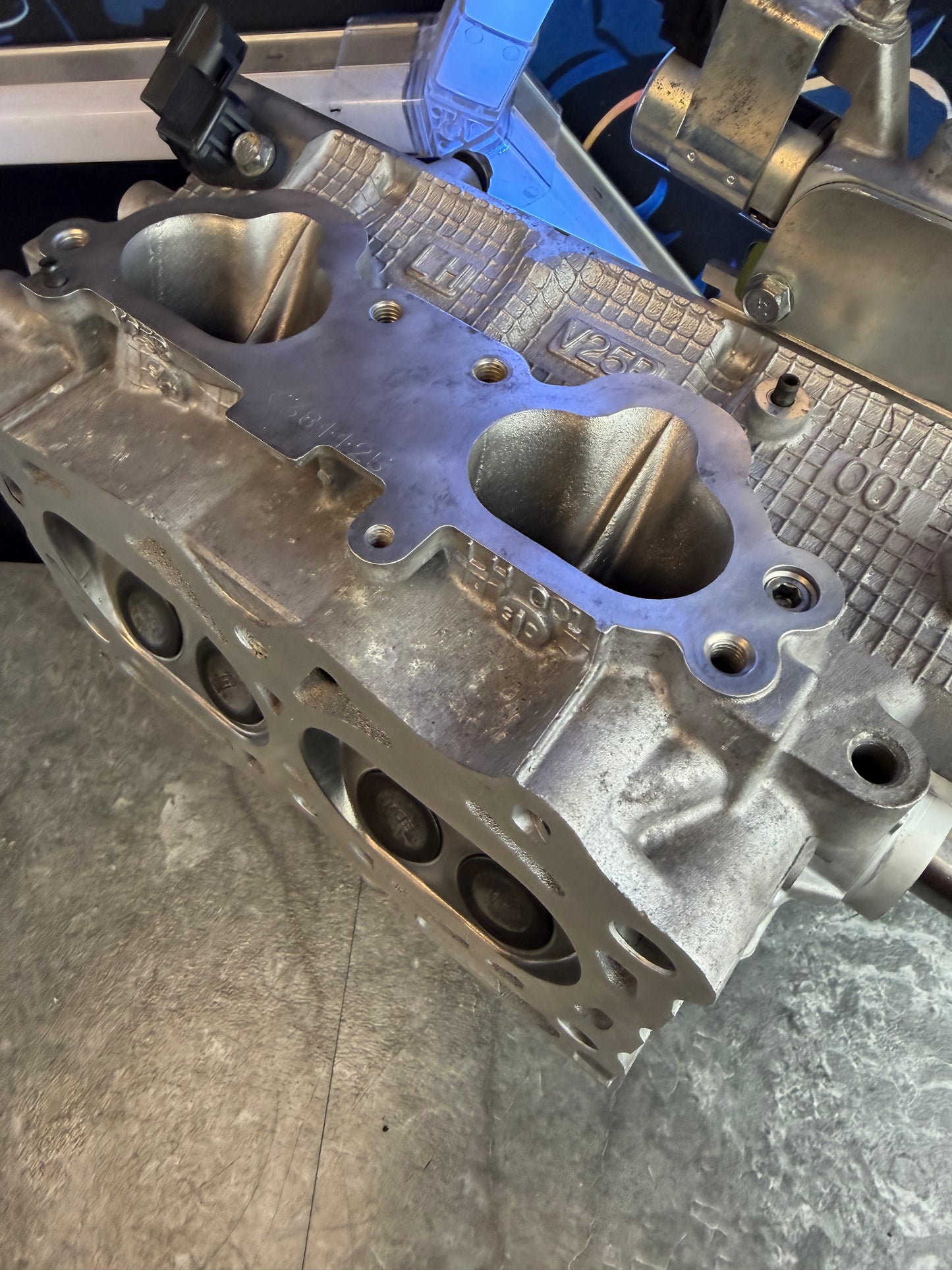 2007 SUBARU STi oem cylinder heads SAVCS single intake avcs WRX ej257 ej257