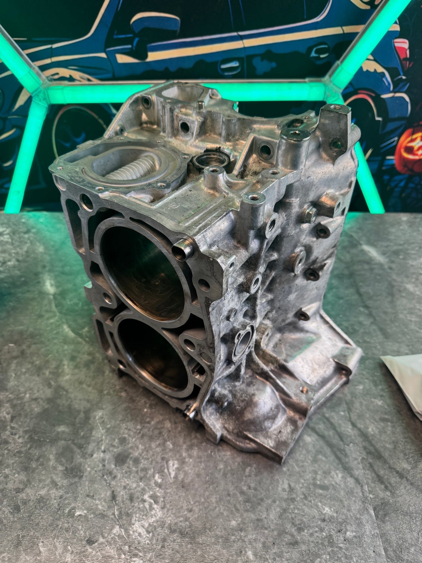 Subaru EJ25 Case Halves Short Block For Core With Bearings And Case Bolts