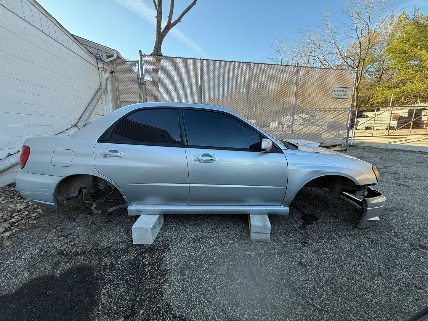 2005 Subaru wrx Sedan PSM platinum silver metallic chassis car shell project