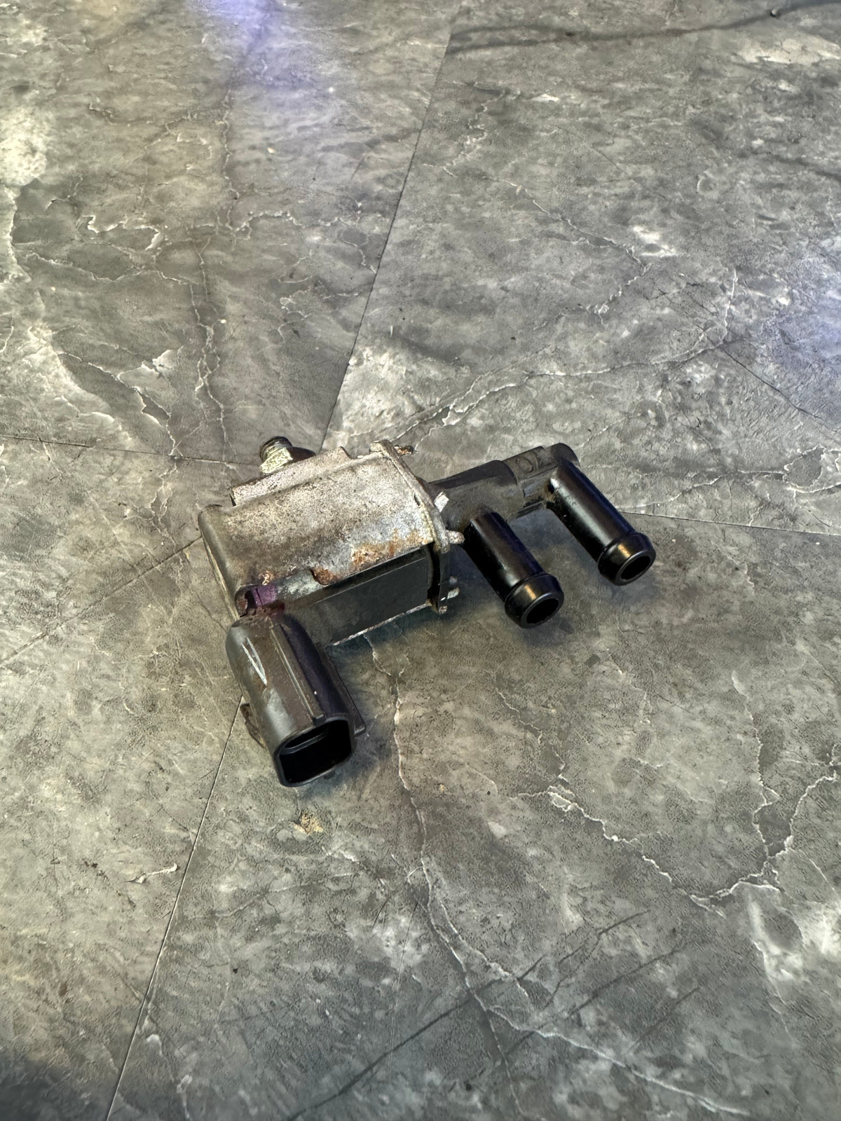 2008-2014 Subaru WRX STi OEM Purge Solenoid Evap Vapor Canister Right Passenger