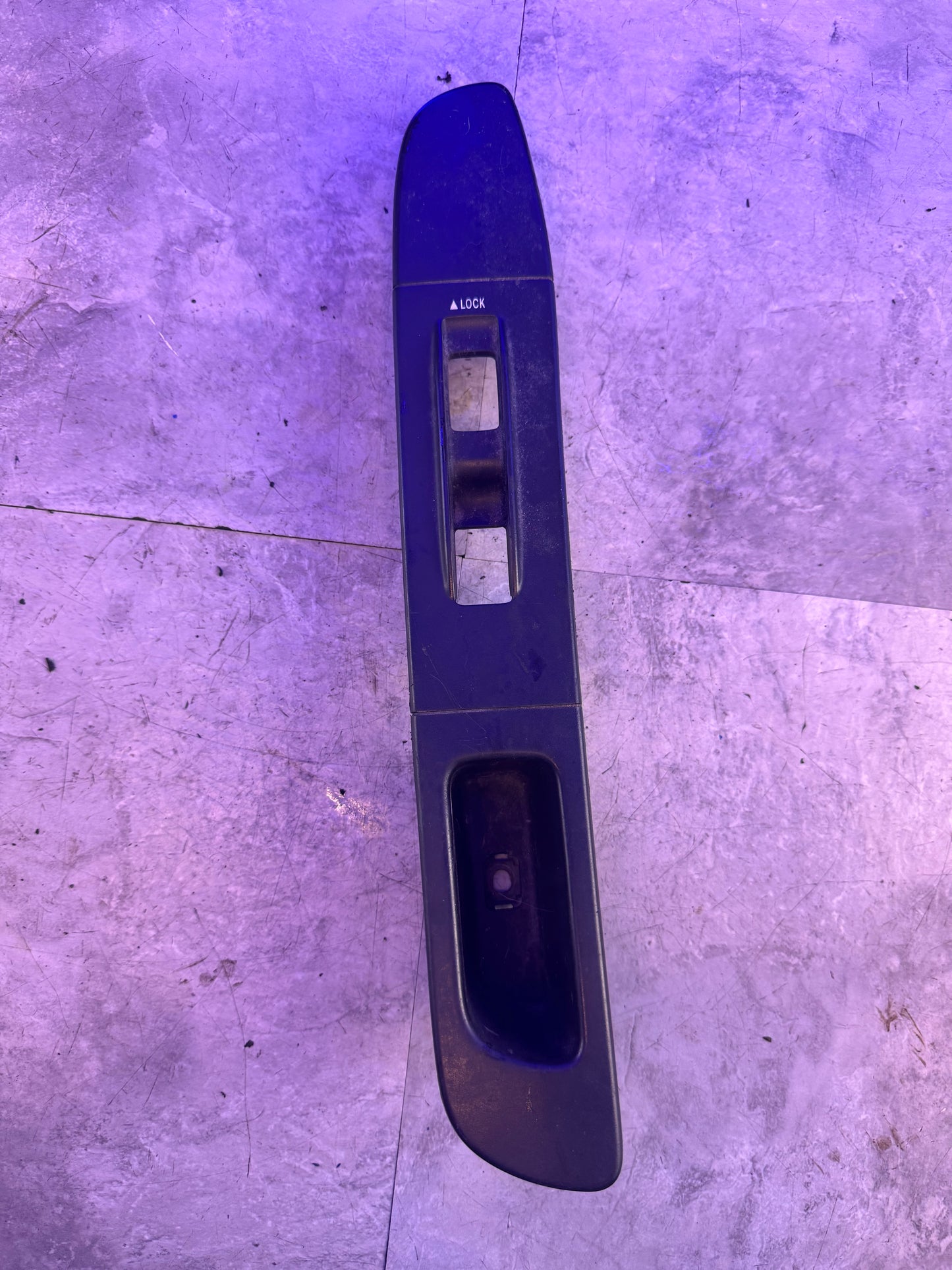 2005-2007 Subaru Impreza WRX STi Front OEM RH Passenger Side Window Lock Switch Trim E2