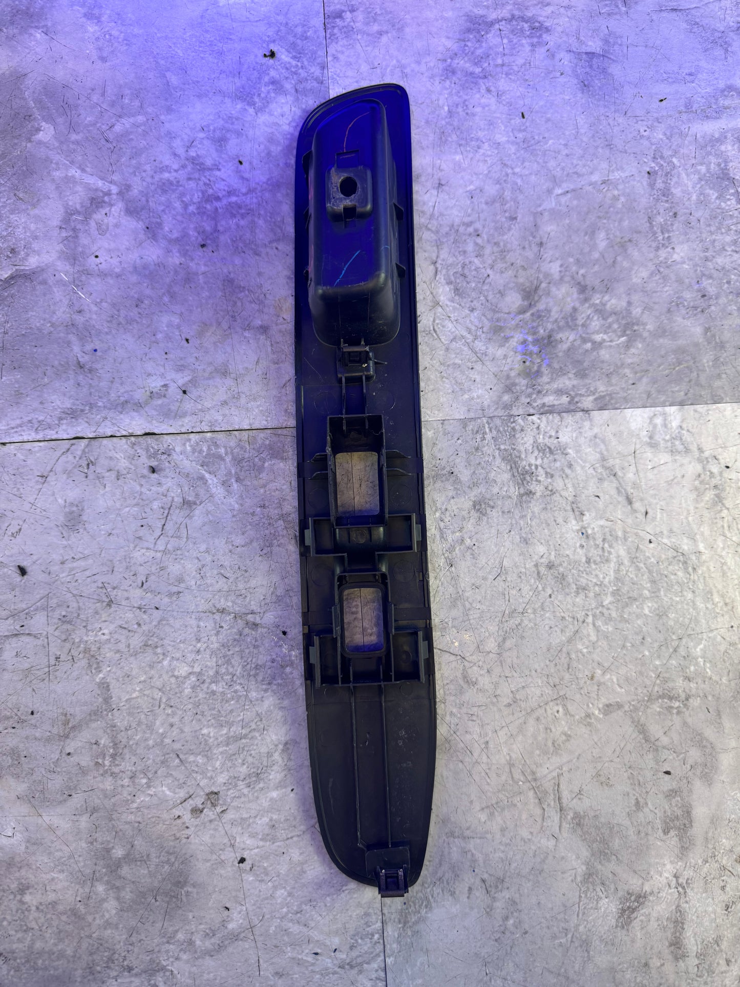 2005-2007 Subaru Impreza WRX STi Front OEM RH Passenger Side Window Lock Switch Trim E2