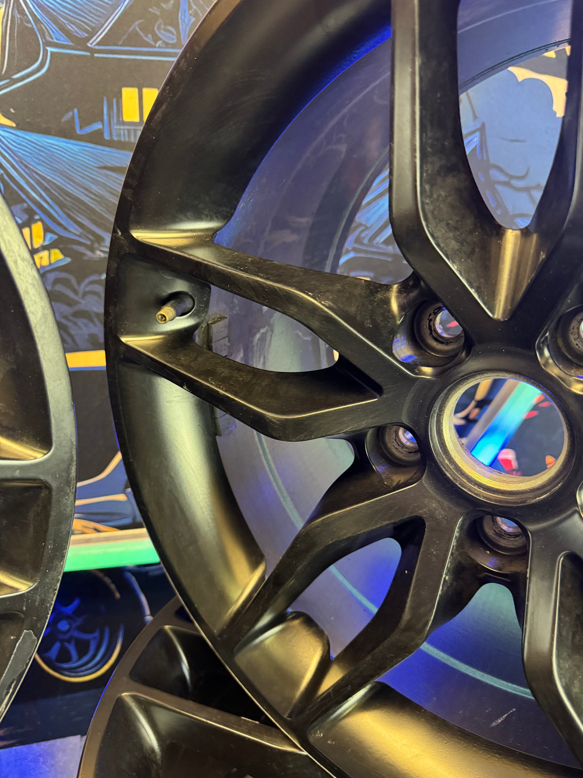 Aftermarket OE CV27 C7 Corvette Stingray Style Wheels Set Of 4 17x9.5 +54 5x120.65