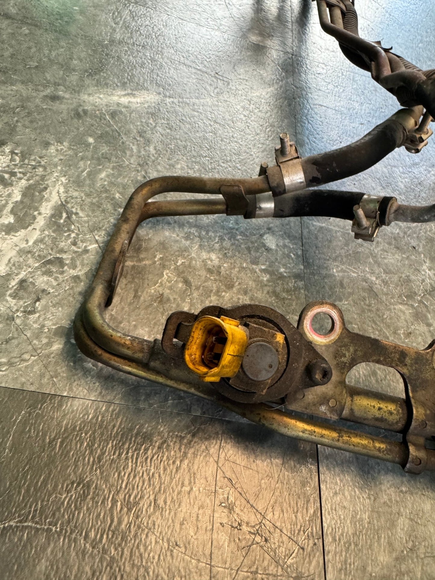 2004-2007 Subaru WRX STi OEM Under Manifold Fuel Lines And Rails With Side Feed Injectors