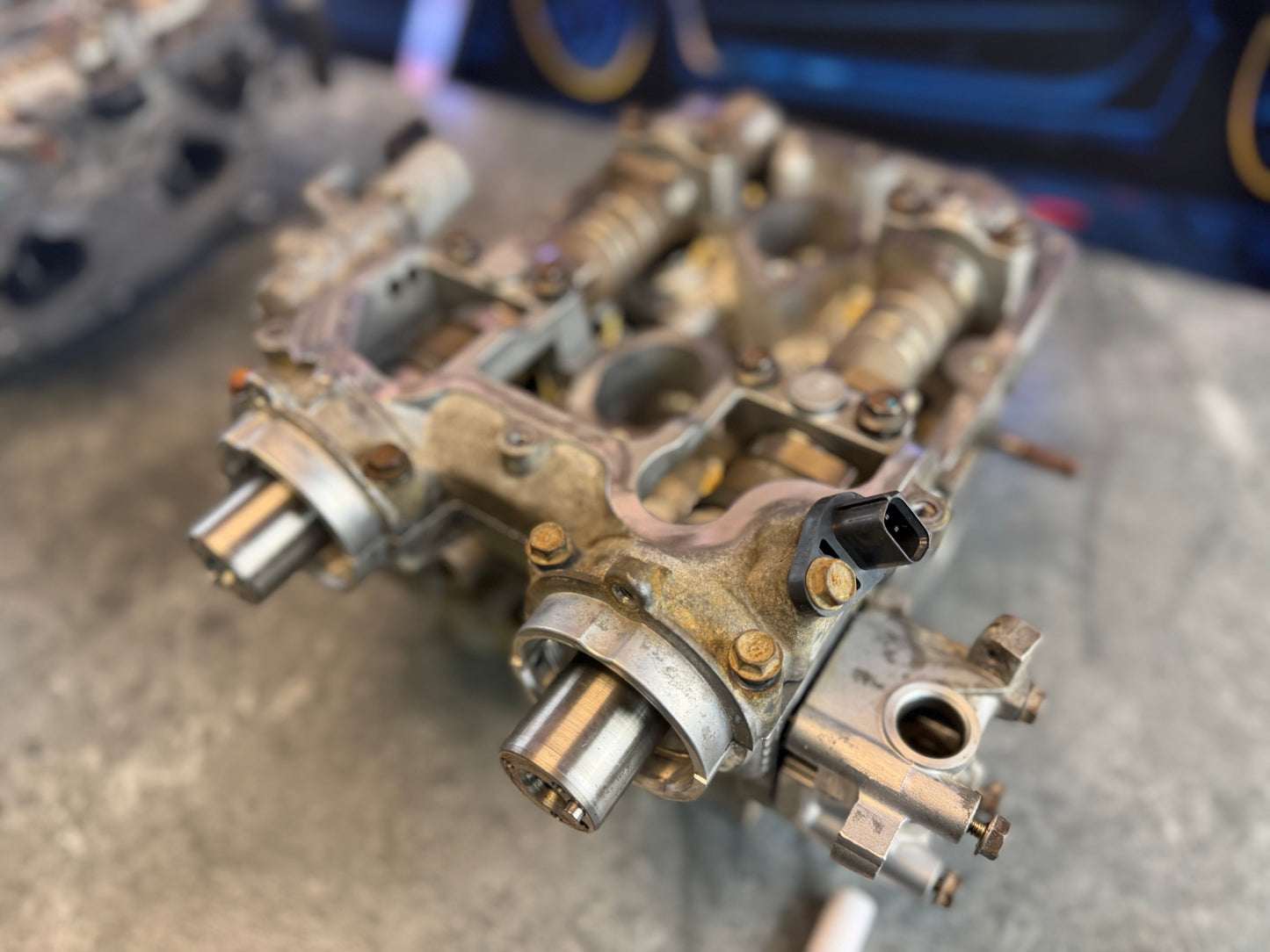 W25 OEM 2008 - 2021 Subaru STi DAVCS cylinder heads w/ oem camshafts RE BUILT