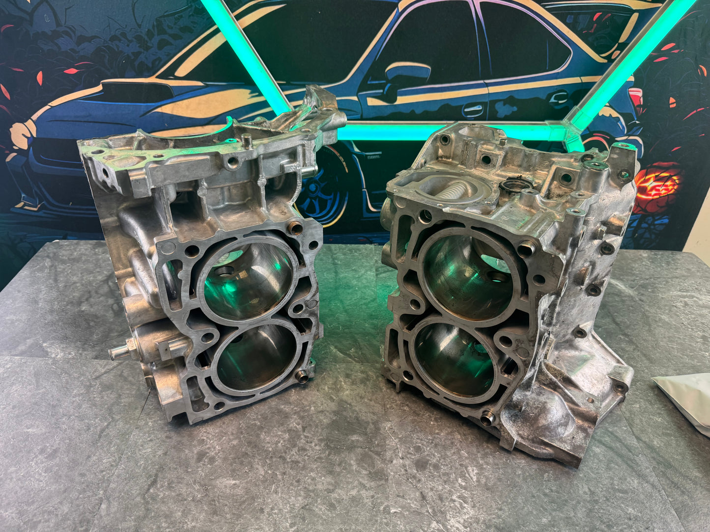 Subaru EJ25 Case Halves Short Block For Core With Bearings And Case Bolts