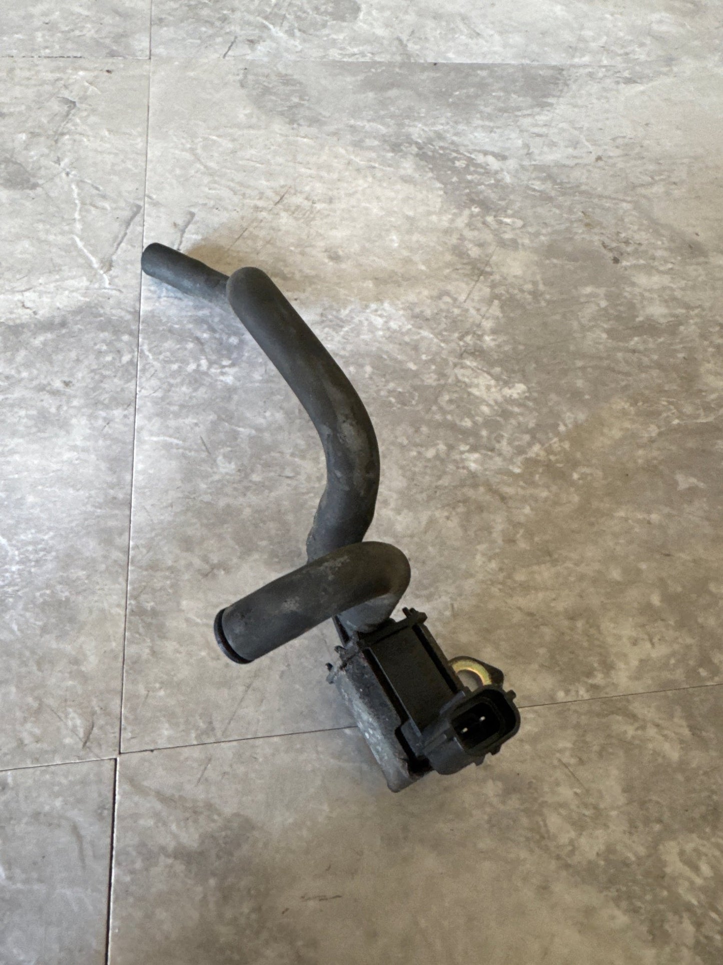 Subaru 02-05 Impreza WRX Vapor Canister Purge Solenoid 16102AA300 w/ Hoses