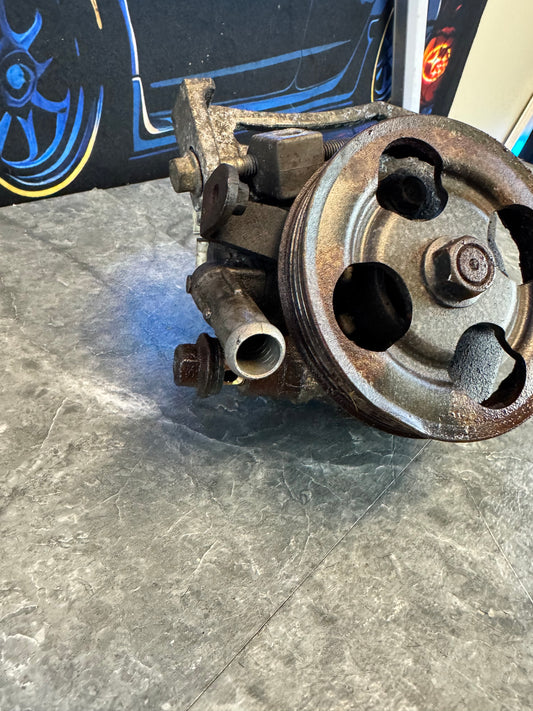 2004-2007 Subaru Impreza WRX STi OEM Power Steering Pump with Mount