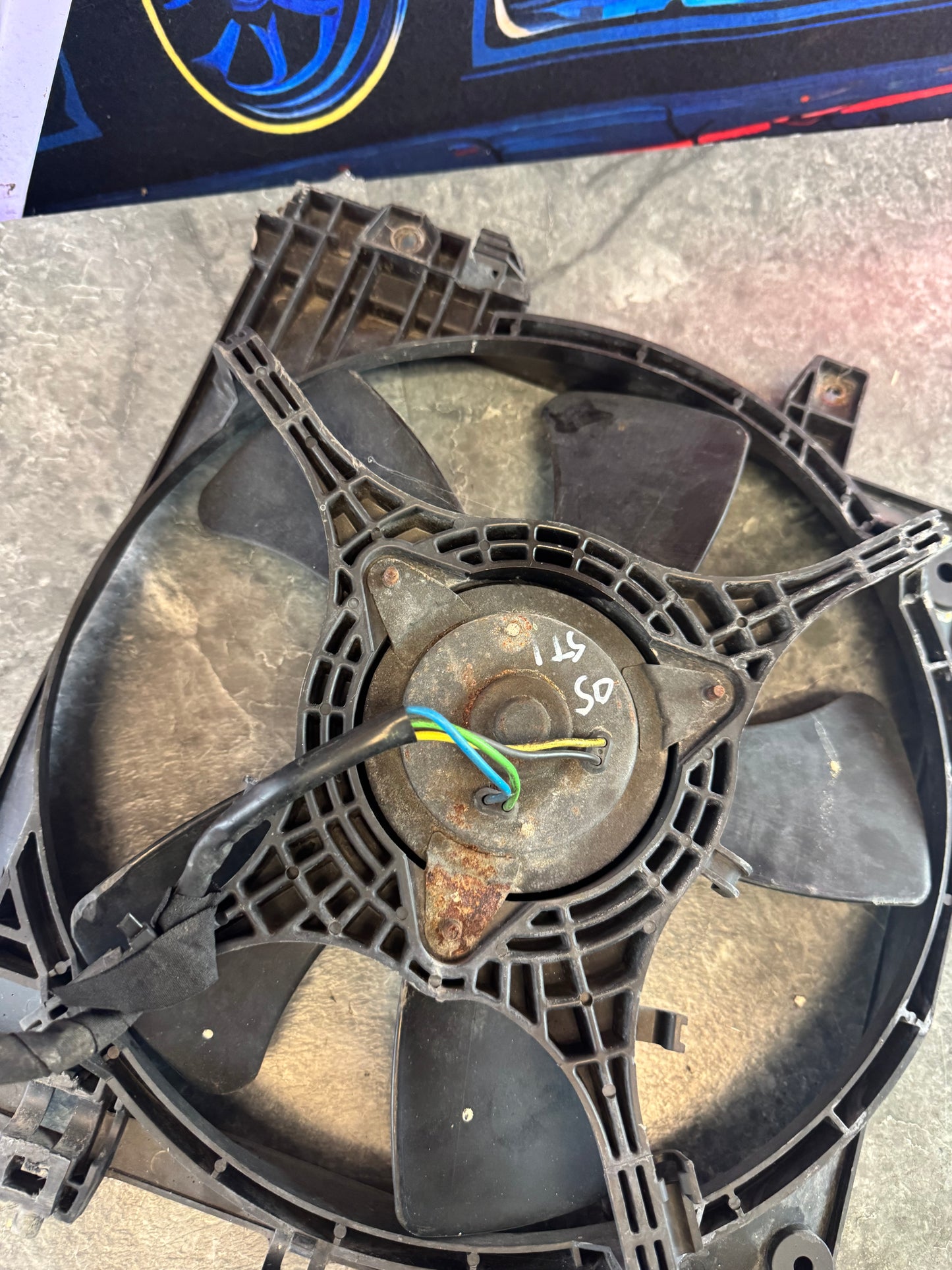 2004-2007 Subaru Impreza WRX STi OEM Left LH Radiator Cooling Fan Shroud And Fan