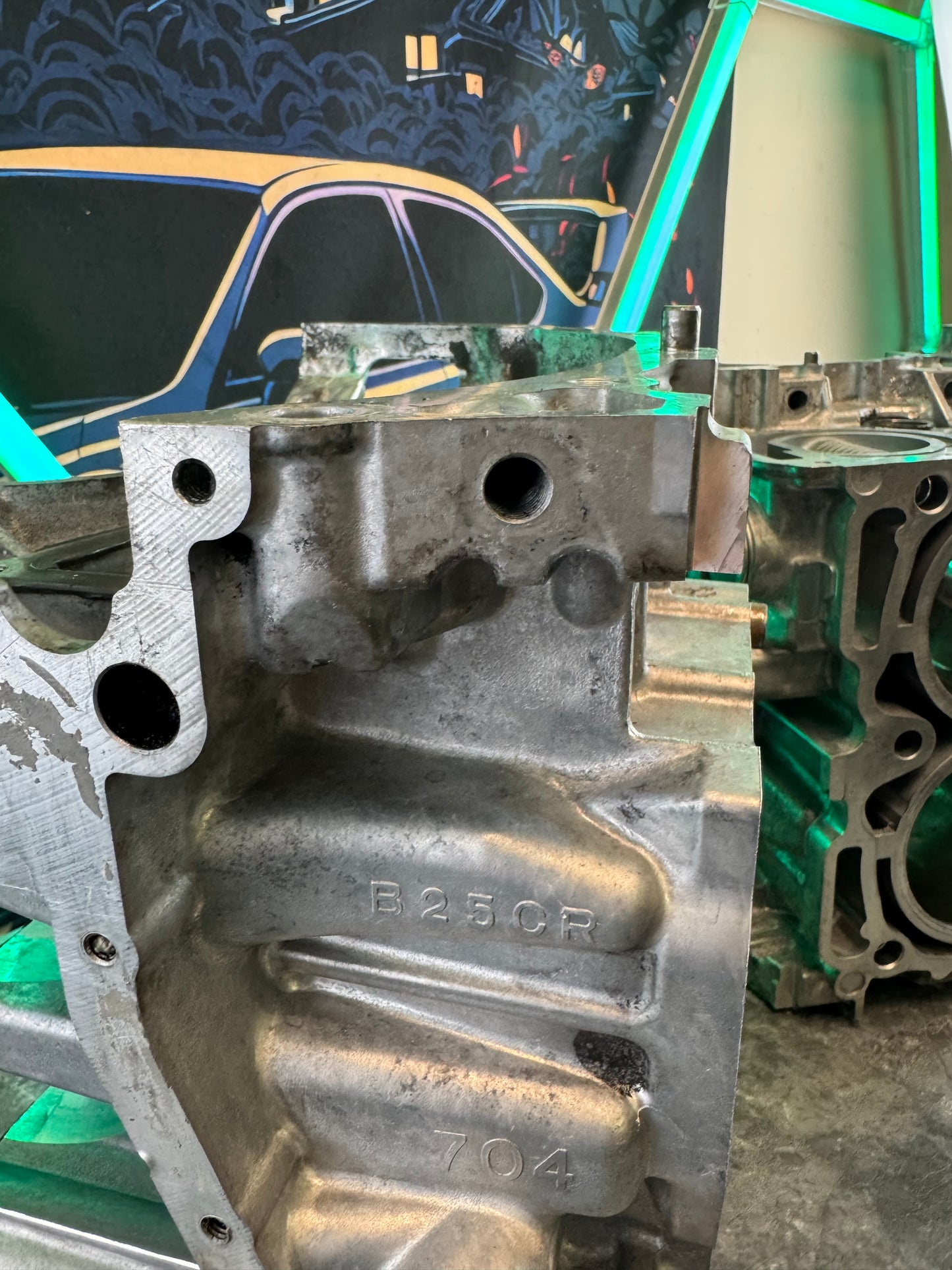 Subaru EJ25 Case Halves Short Block For Core With Bearings And Case Bolts