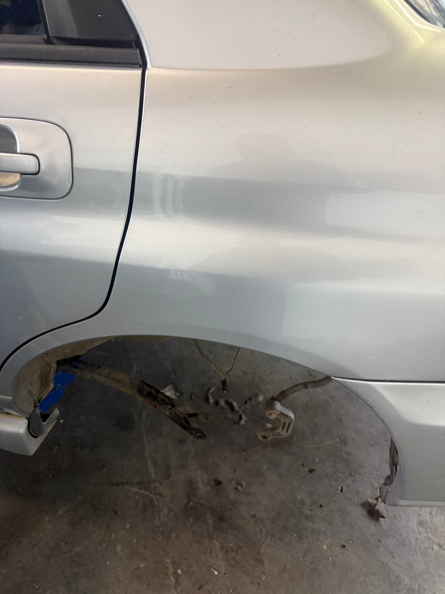 2005 Subaru wrx Sedan PSM platinum silver metallic chassis car shell project