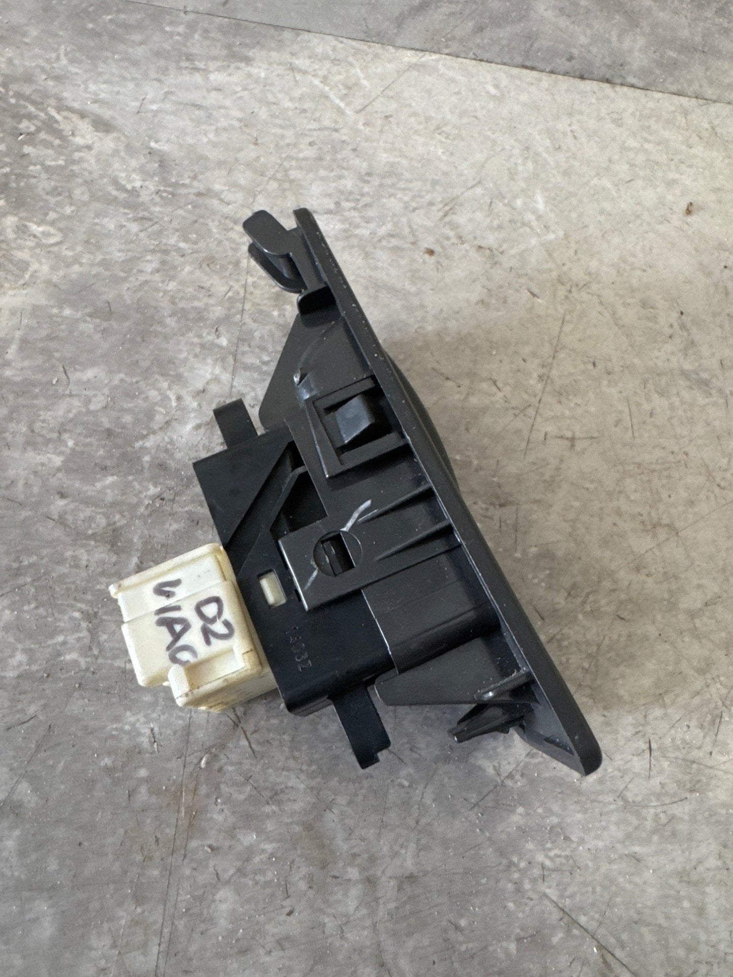 2002-2007 Subaru Impreza Rear RH OEM Passenger Side Window Switch (2) J3