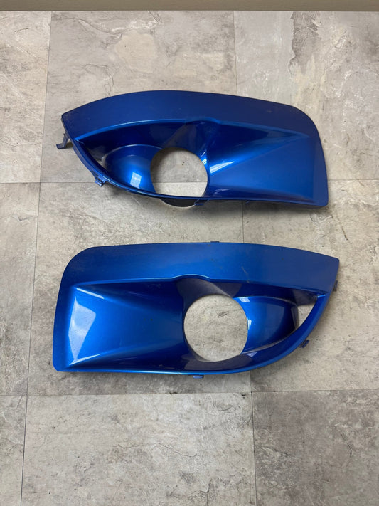 Fog Light Bumper Bezel For 04-05 Subaru Impreza WRX STi