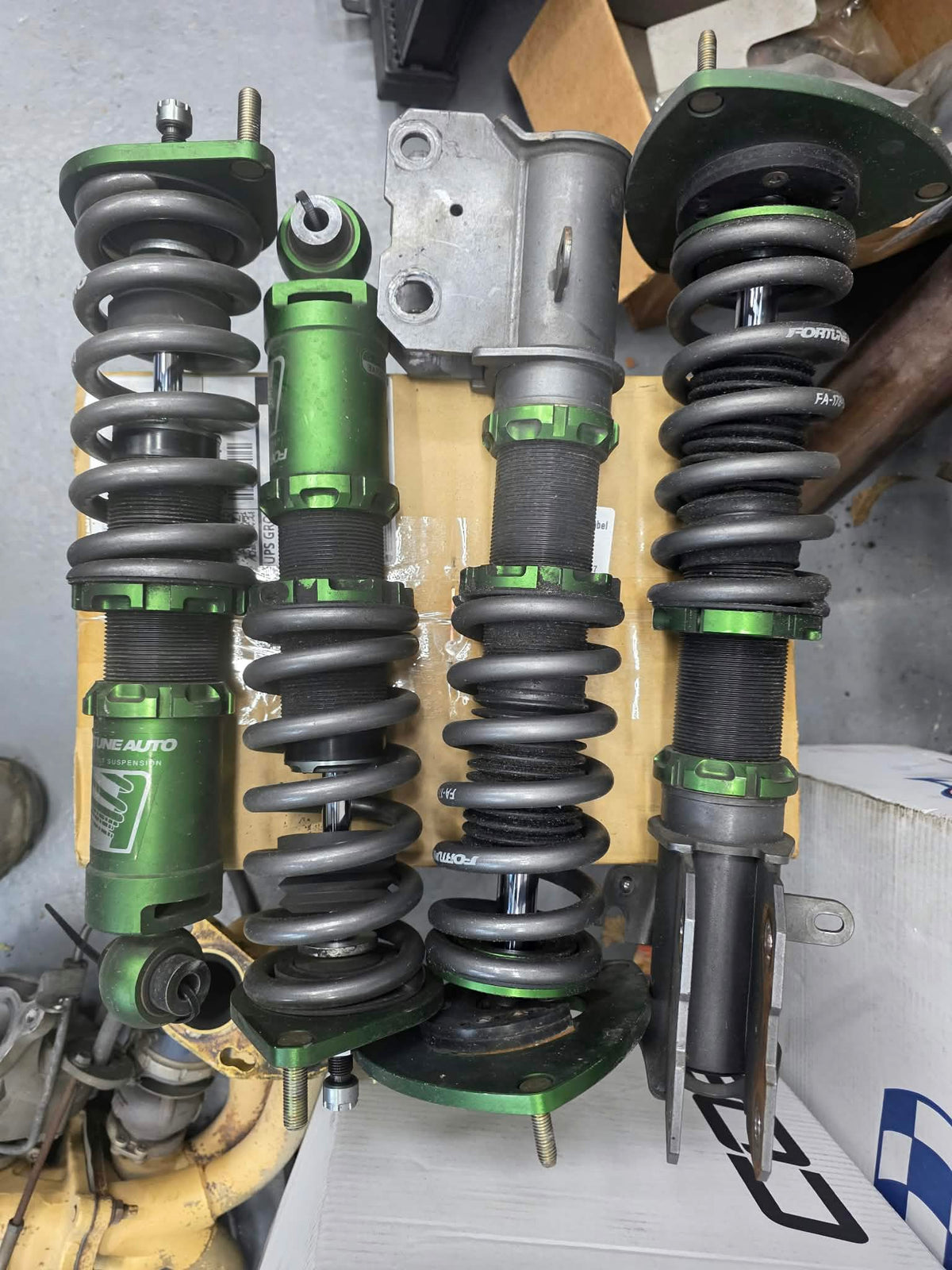 FORTUNE AUTO VA Subaru STi & wrx coilovers 500