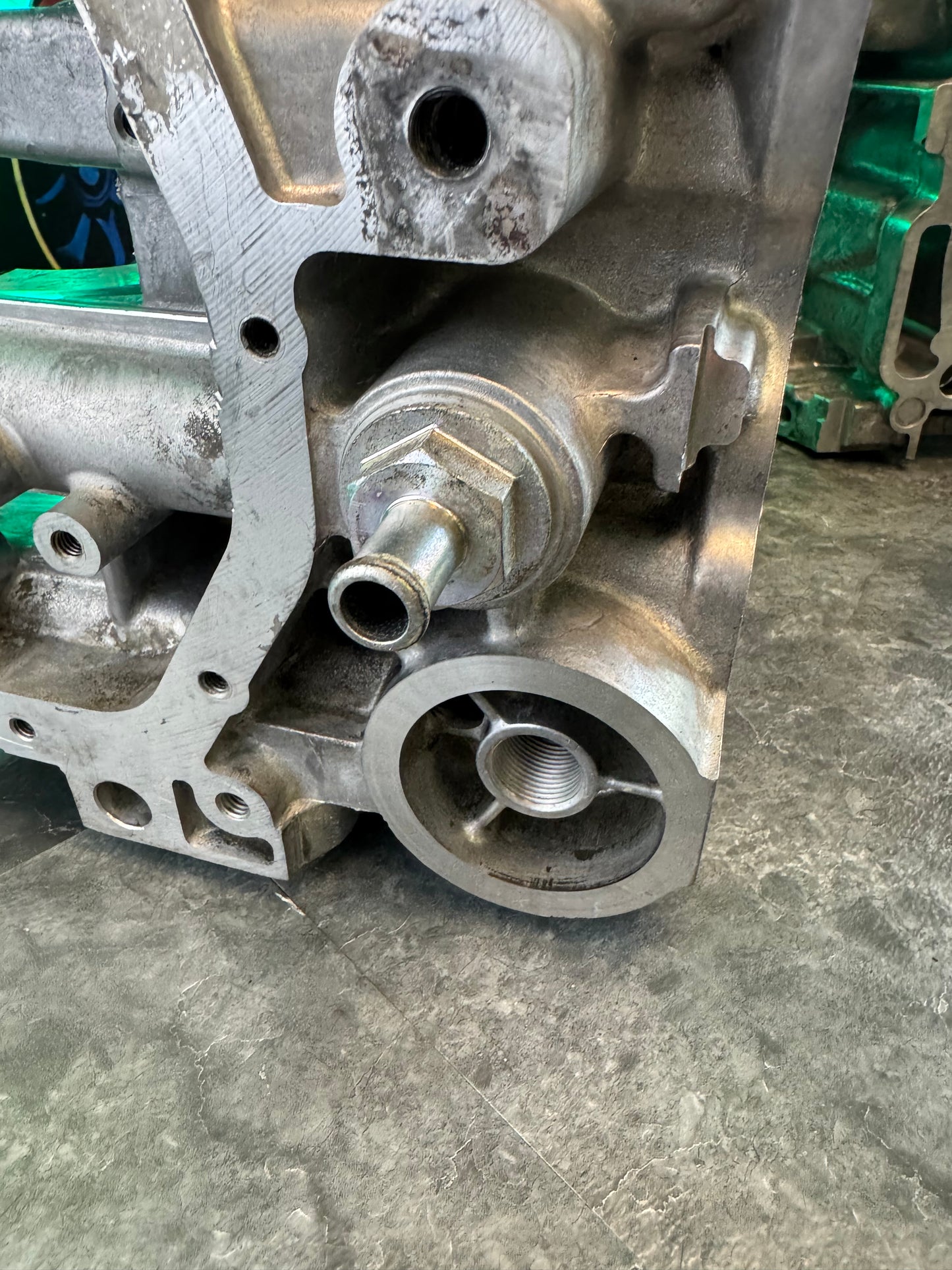 Subaru EJ25 Case Halves Short Block For Core With Bearings And Case Bolts