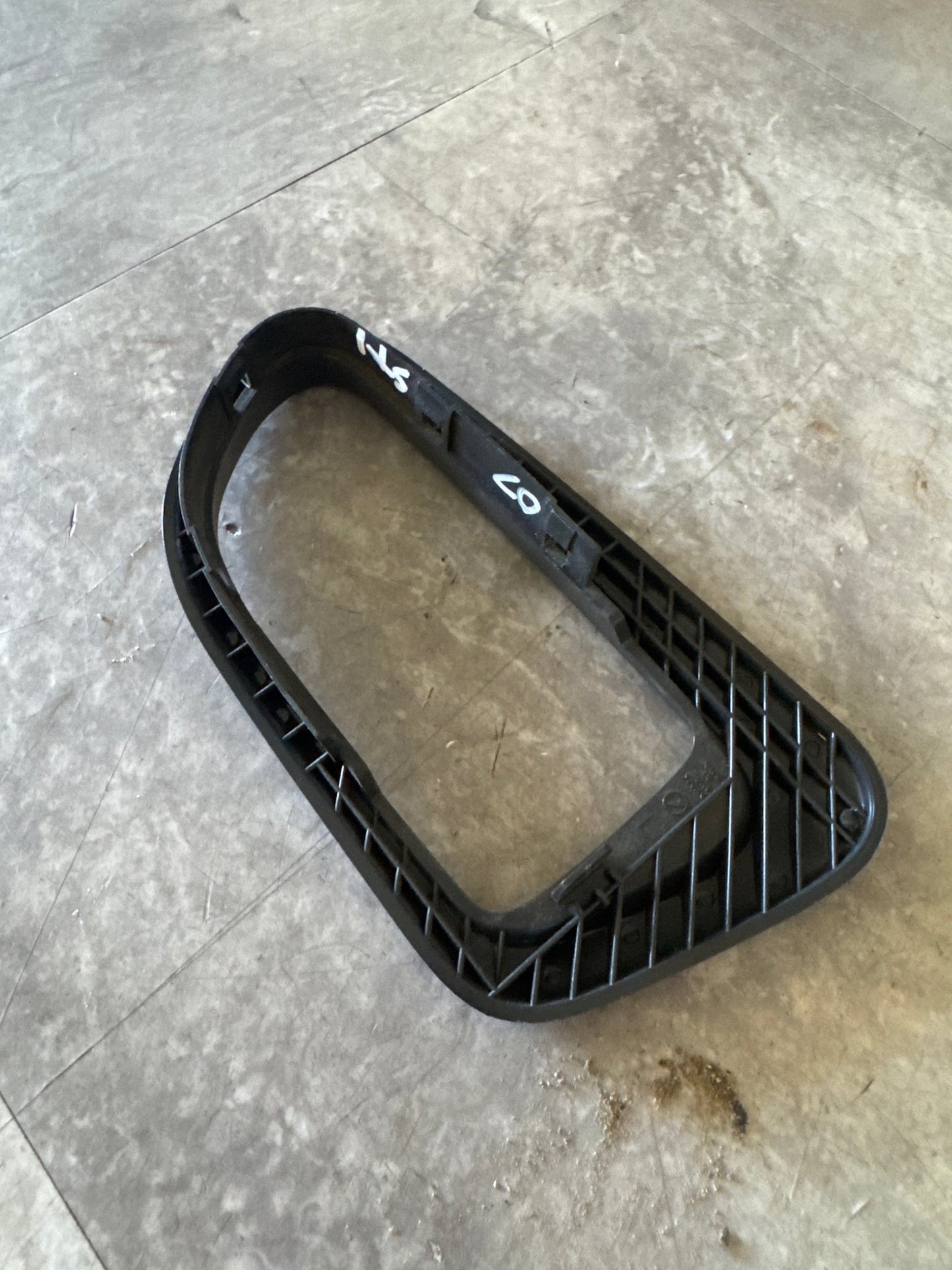 2005-2007 Subaru Impreza STi OEM Rear Left Interior Door Handle Trim (3)