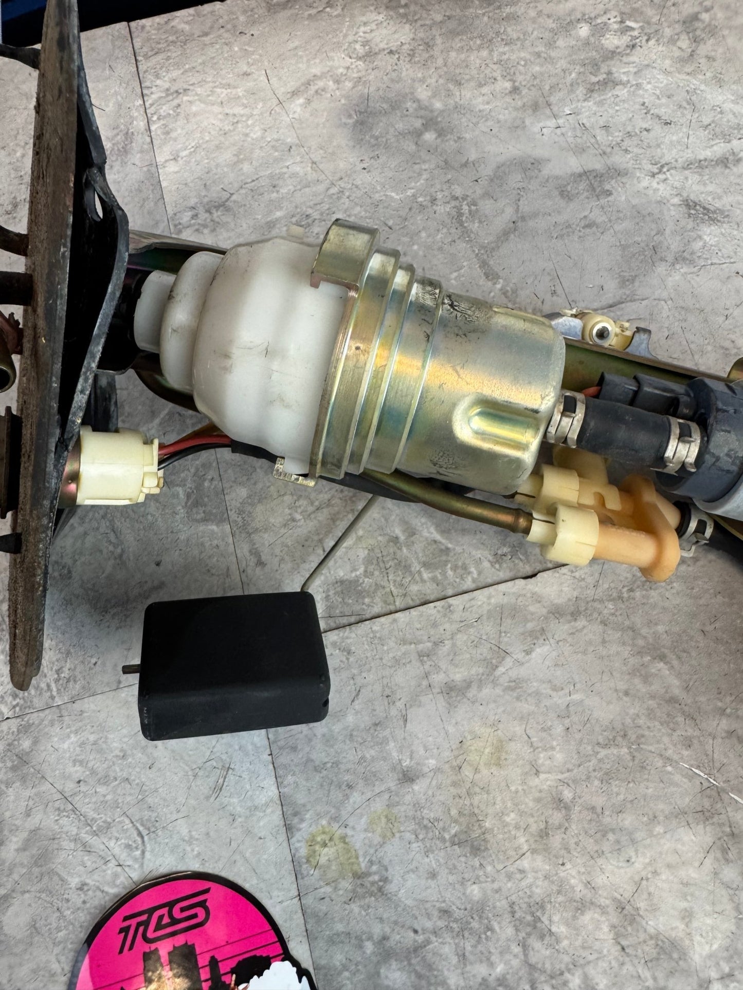 2004-2007 Subaru WRX STi OEM Fuel Hanger With Walbro 255 Fuel Pump Assembly I2