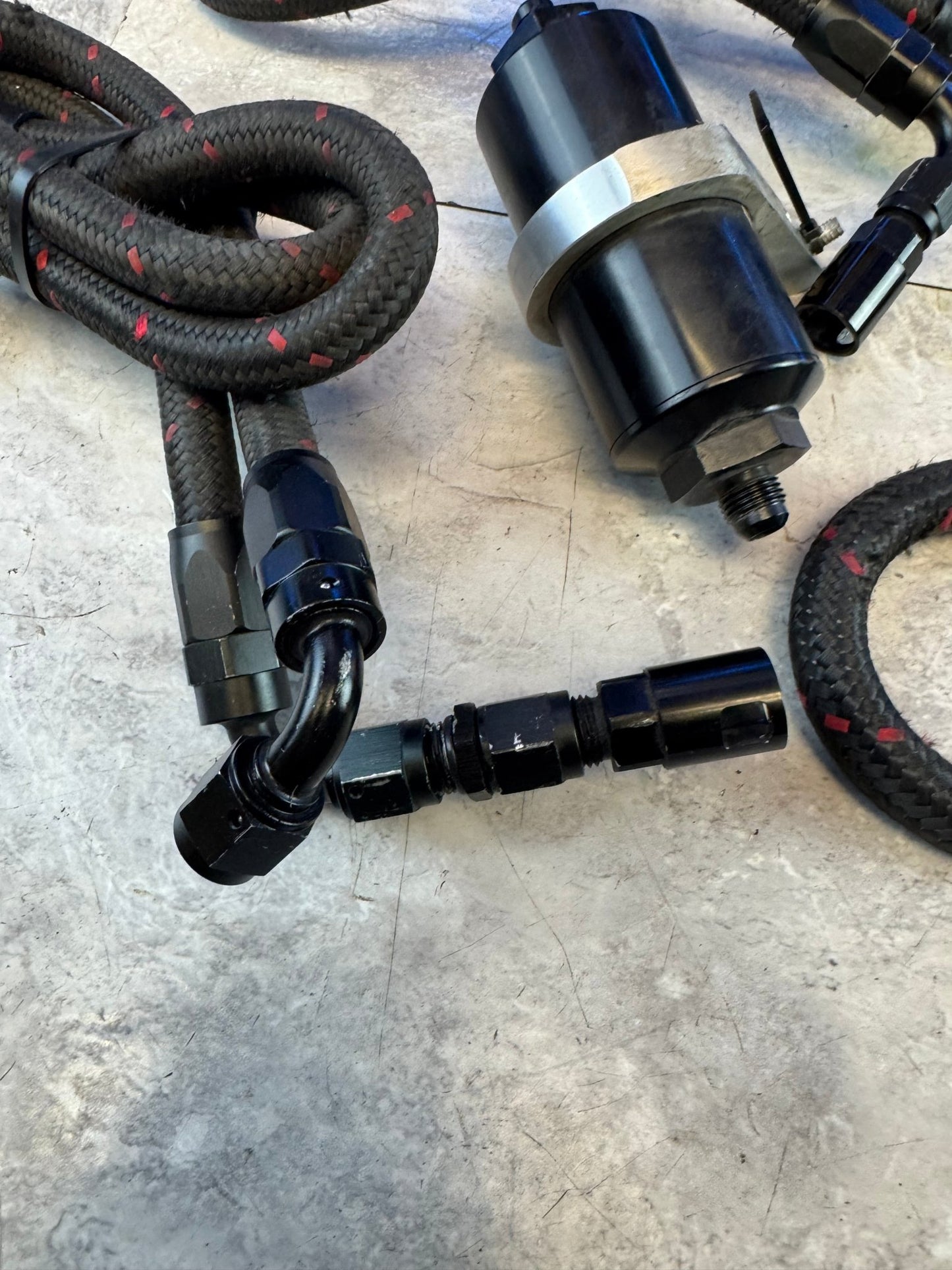 Custom AN-6 And AN-8 Fuel Lines With Aeromotive Inline Fuel Filter