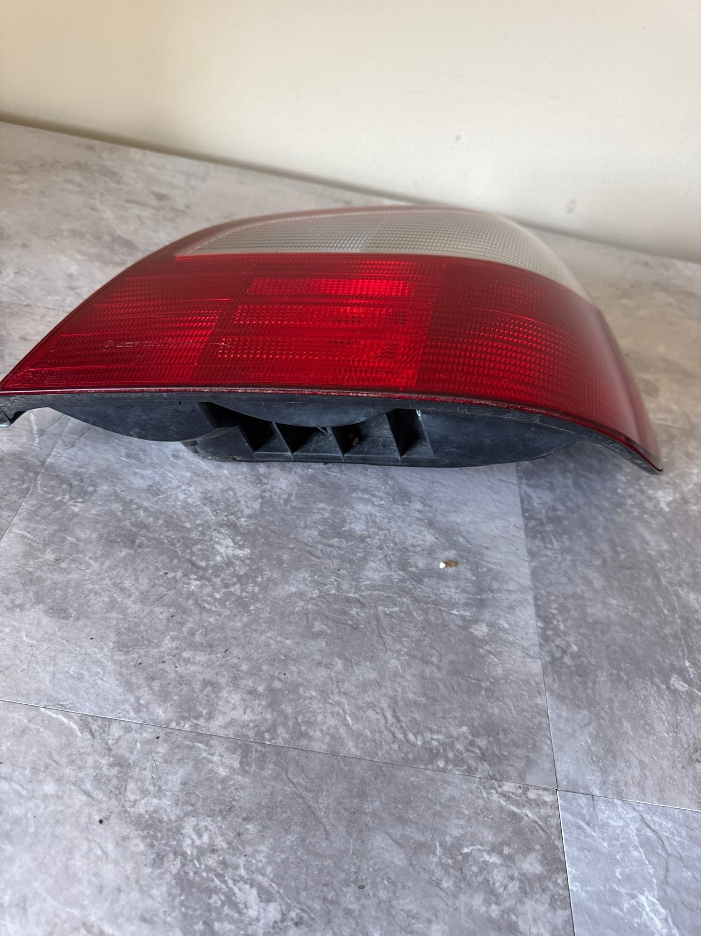 OEM RH Side Tail Light Assembly 02-03 Subaru Impreza WRX Sedan 84201FE030