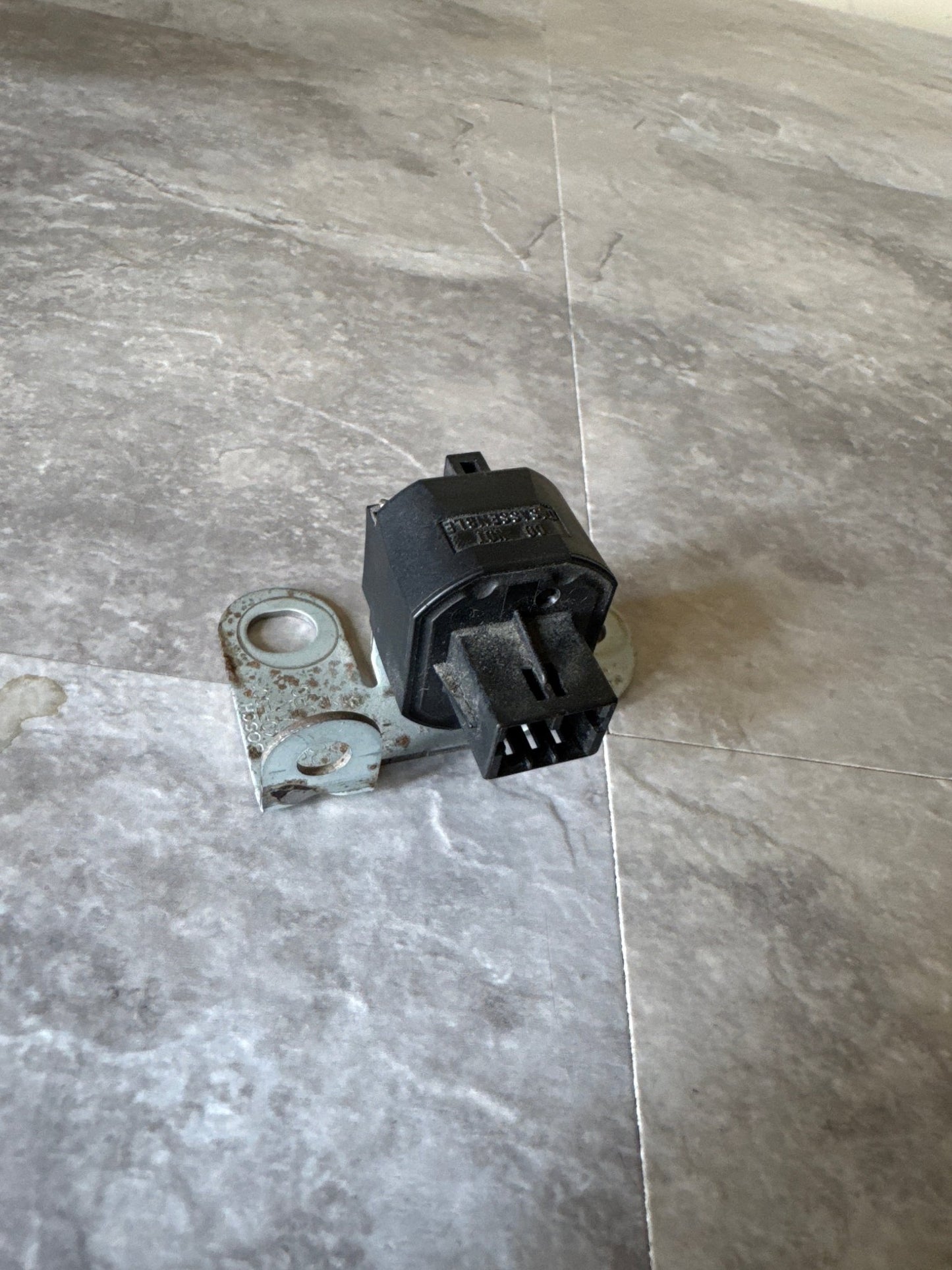 2004 Subaru Impreza WRX STI G Sensor Lateral Directional G-Sensor 27540FE001 04
