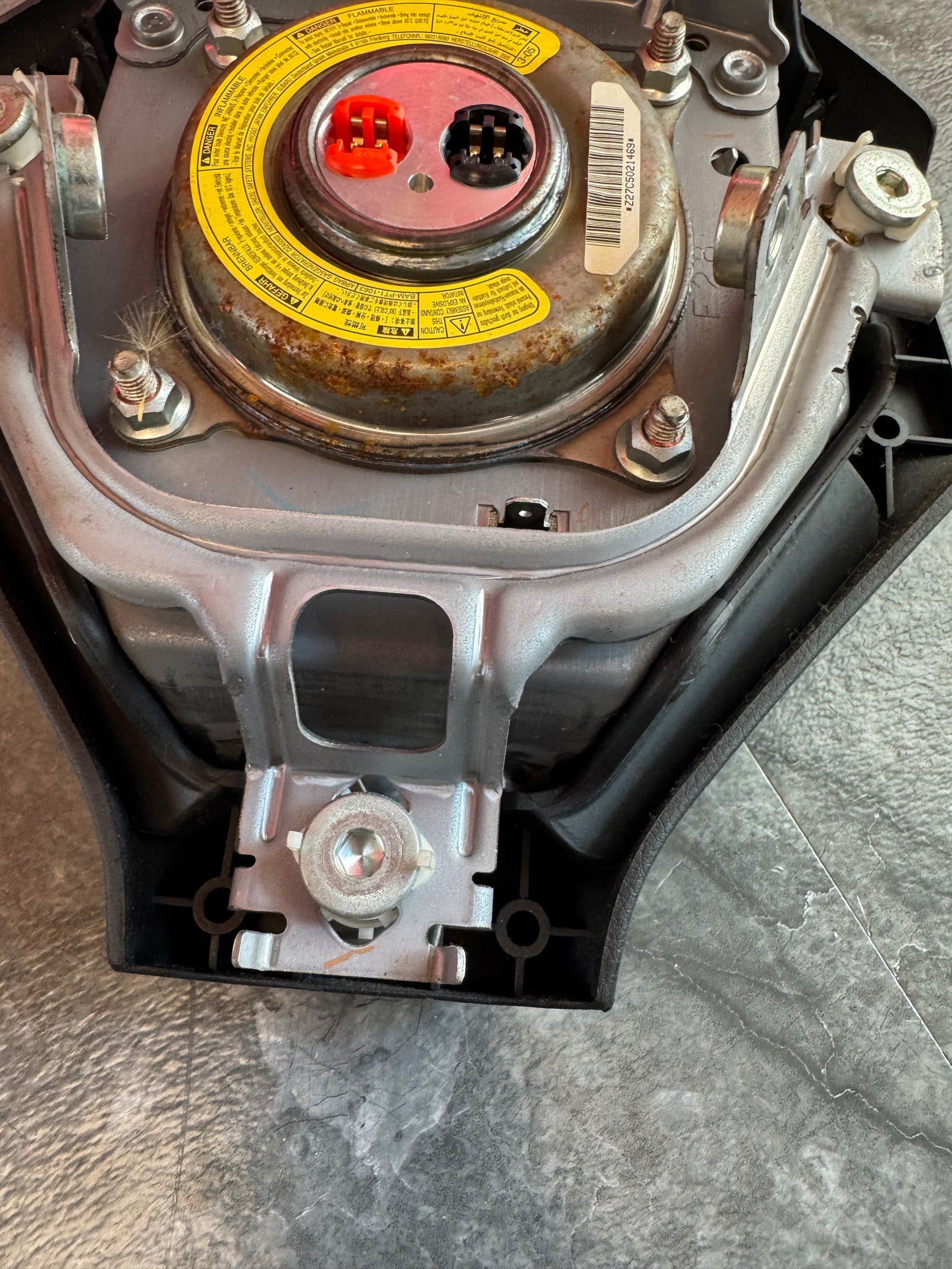 2005-2007 Subaru WRX Steering Wheel Airbag Assembly