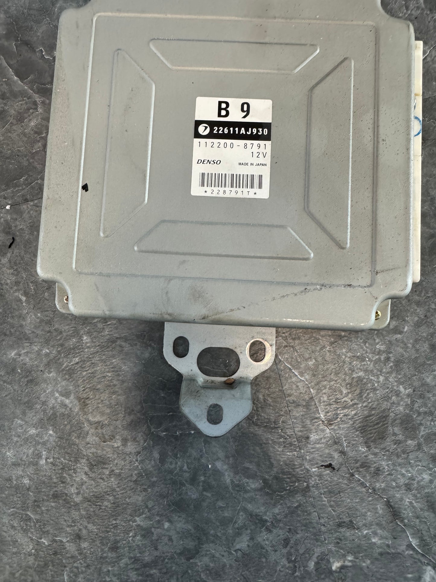 2005 Subaru Impreza WRX STi OEM ECU Engine Computer Module ECM 22611AJ930