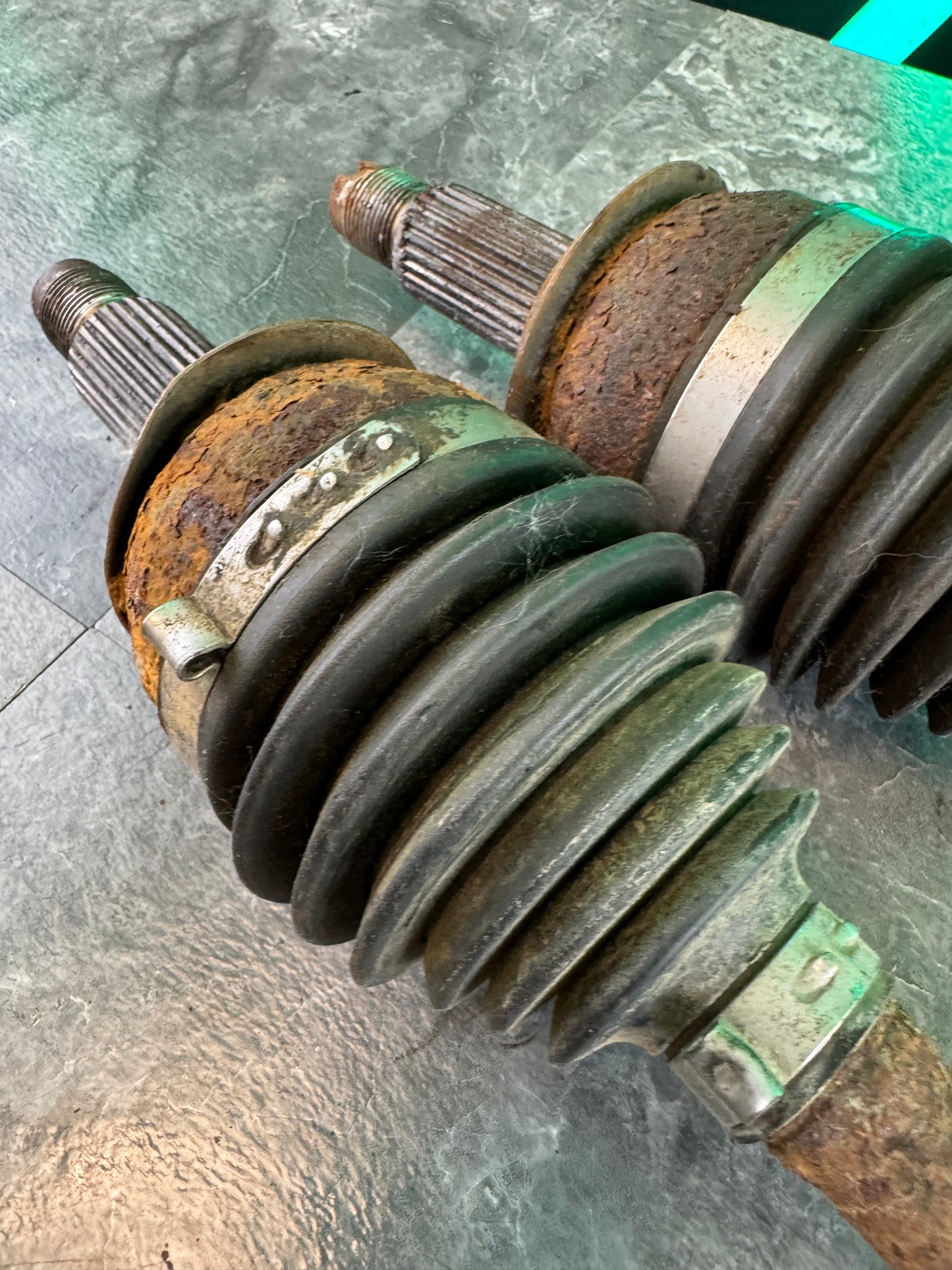 2006-2007 Subaru Impreza WRX OEM Front Axle Pair LH RH