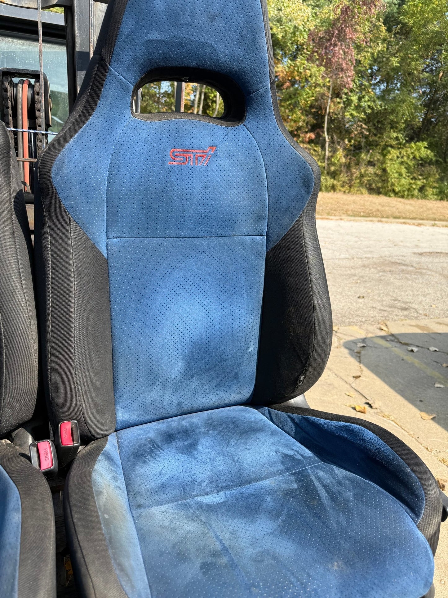 2004 Subaru STi oem alcantara blue front and rear seats 2002-2007 wrx & Impreza