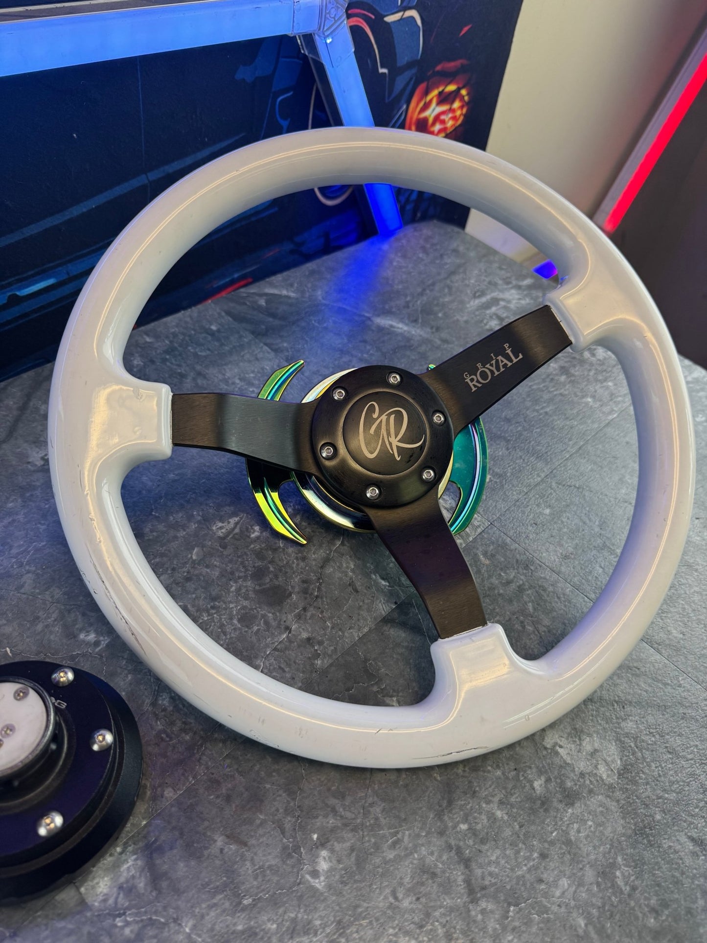 Grip Royal Steering Wheel Kit With NRG 3.0 Quick Release Hub Kit