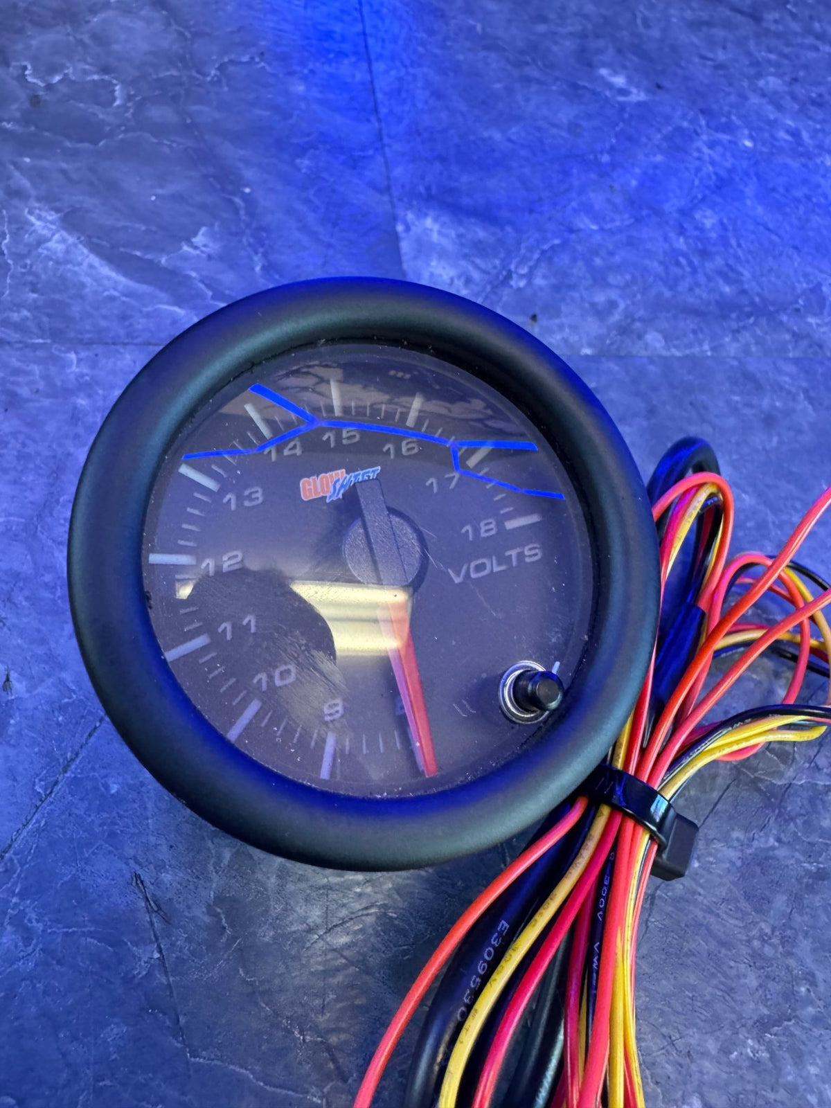 Glowshift Voltage Meter Volt Gauge 18v