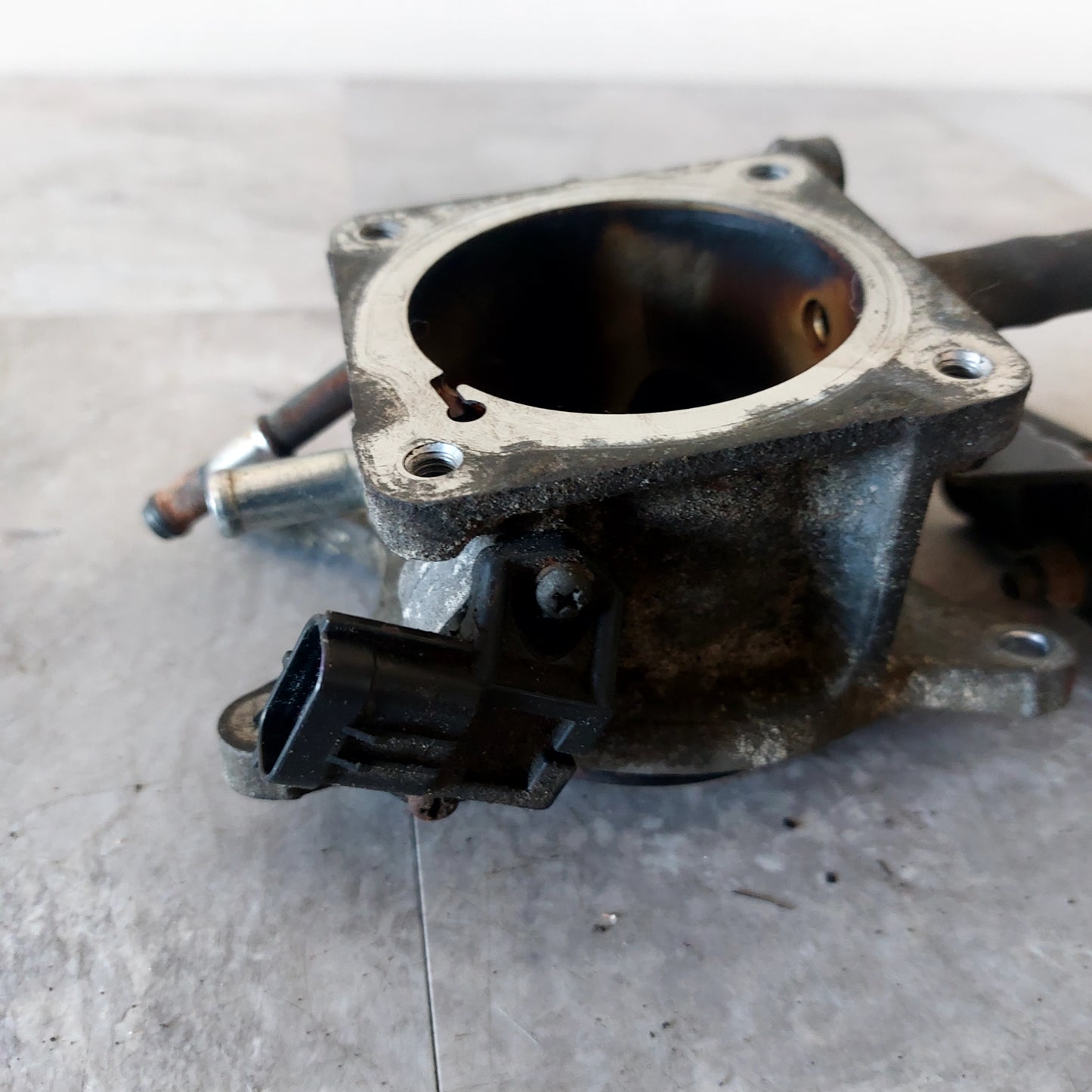 2010-2012 Subaru Legacy 2.5L H4 Engine EGR Valve Control Housing OEM