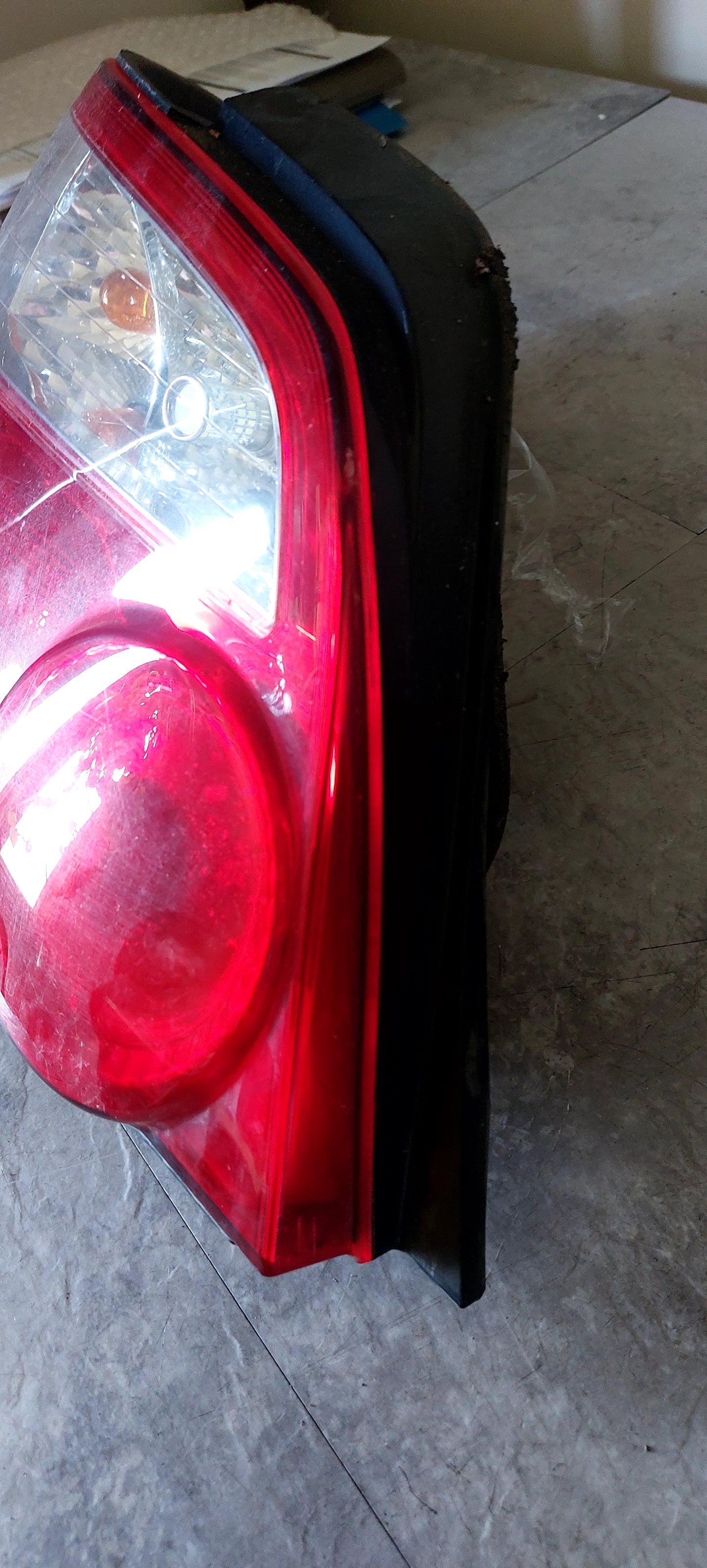 2004-2005 Subaru Impreza WRX STi LH Driver Side Tail Light Assembly