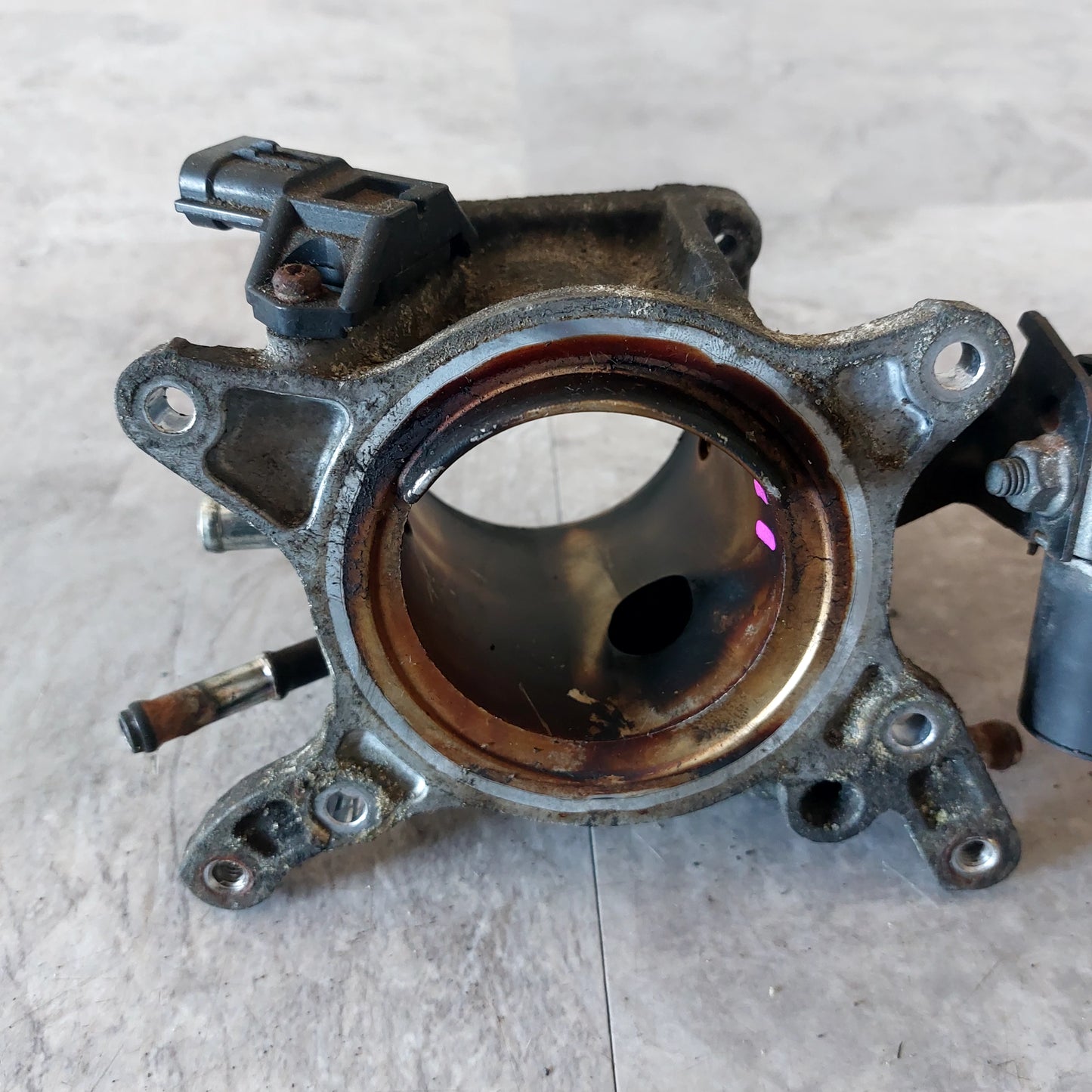 2010-2012 Subaru Legacy 2.5L H4 Engine EGR Valve Control Housing OEM