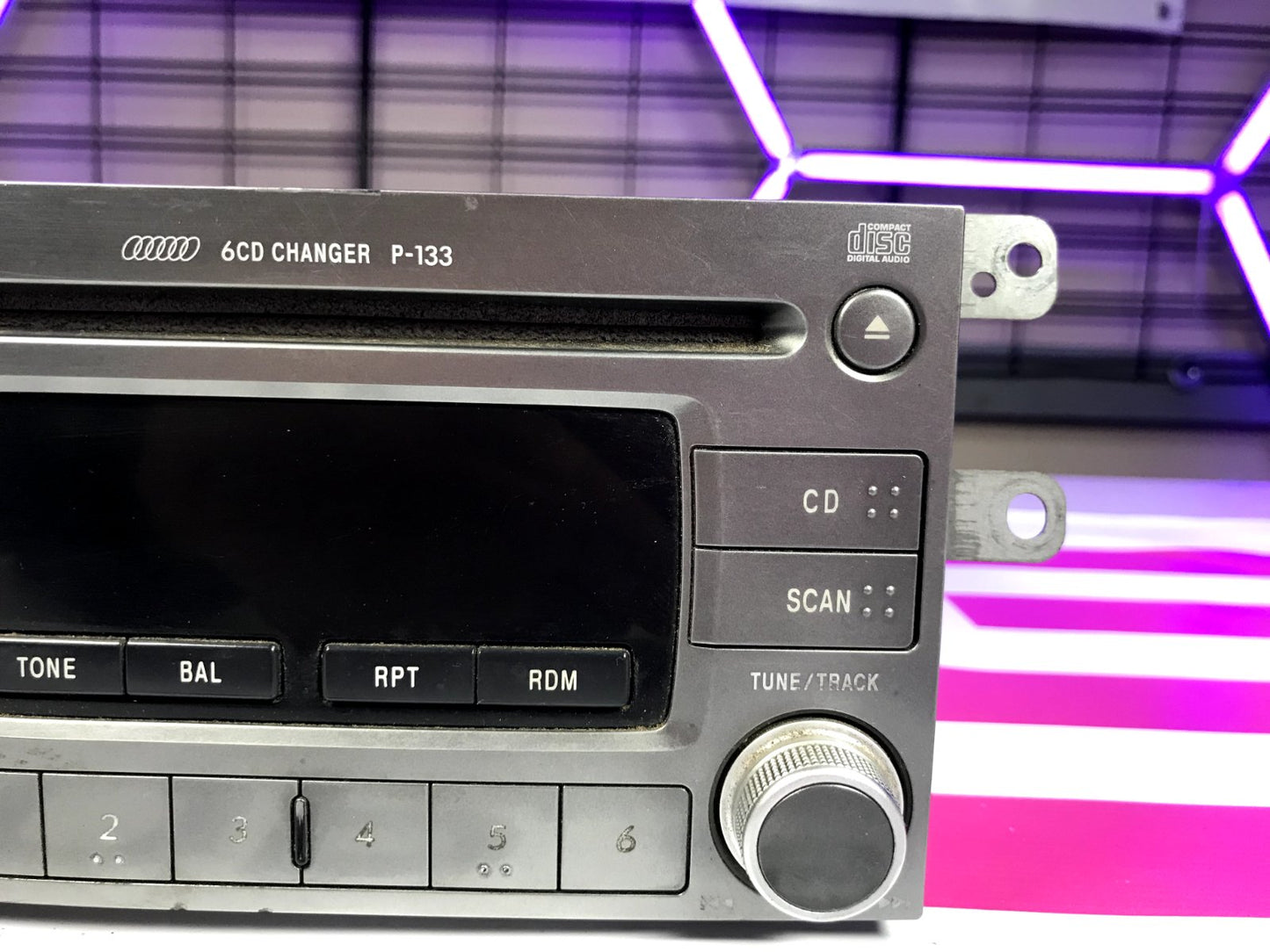 OEM 2004-2006 Subaru Impreza 6 Disc Radio Control Unit Stereo Deck 86201FE210